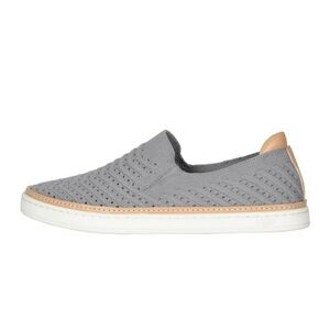 UGG Womens Sammy Slip-On Sneakers. Size 8.5